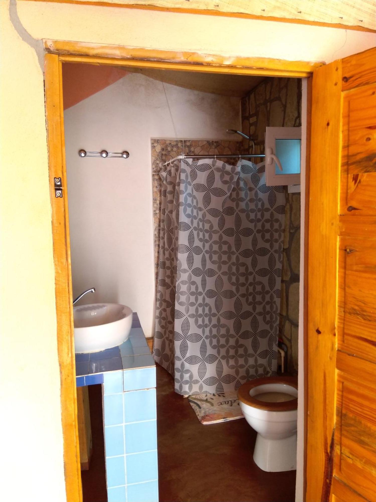 Chambre D'Hote Ristorante Pizzeria Liberta Ranohira Kültér fotó