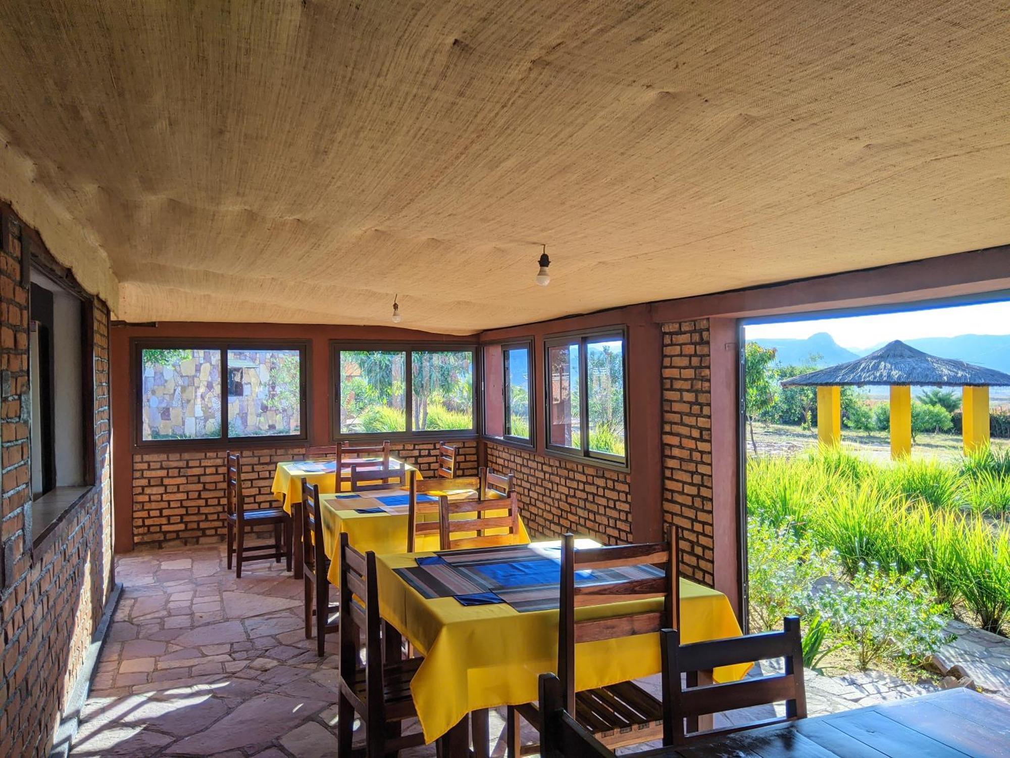 Chambre D'Hote Ristorante Pizzeria Liberta Ranohira Kültér fotó